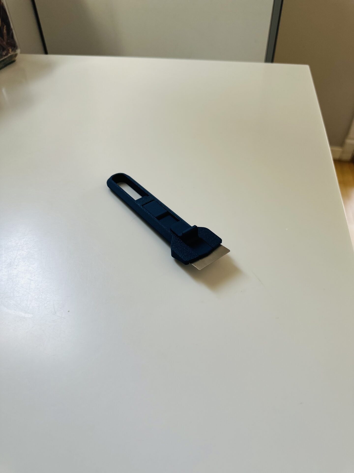 Logical Scraper – 3D Printed Bed Scraper (Model A & B)